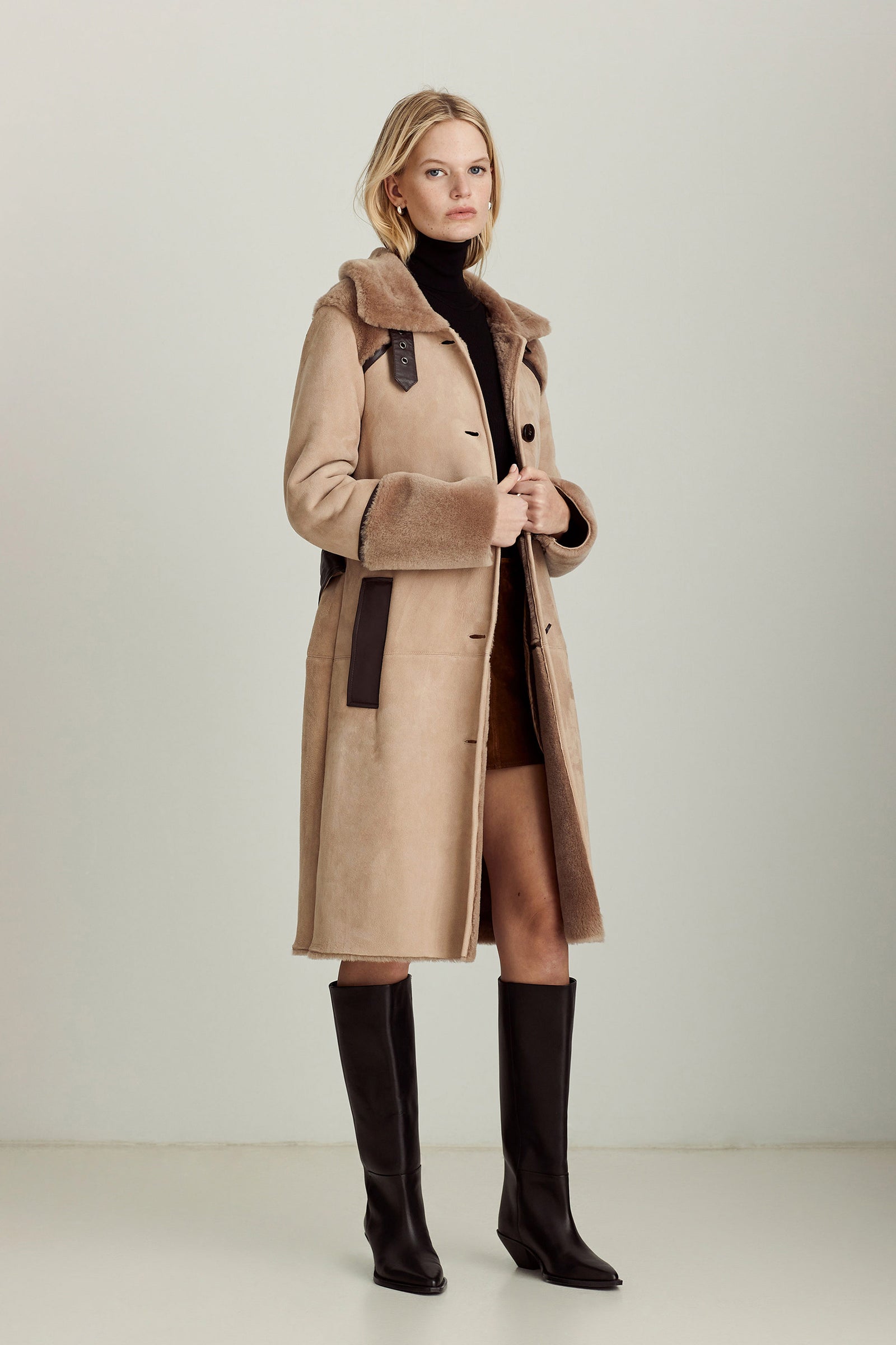 D625720_ASTRID_HAZELNUT_011_16